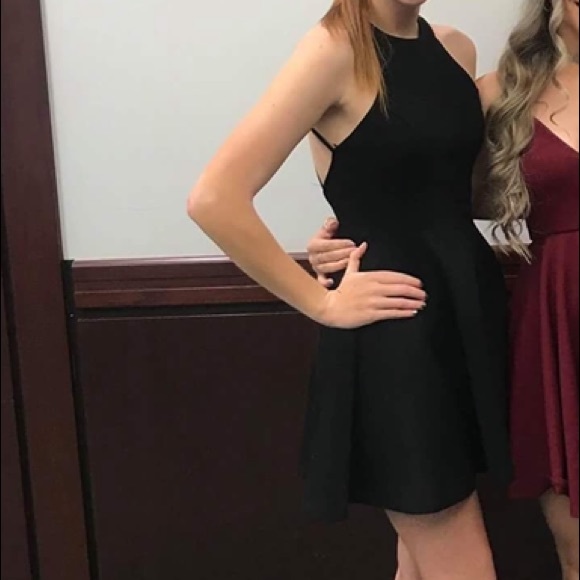 ⭐️Windsor Open back dress⭐️ - Picture 3 of 8